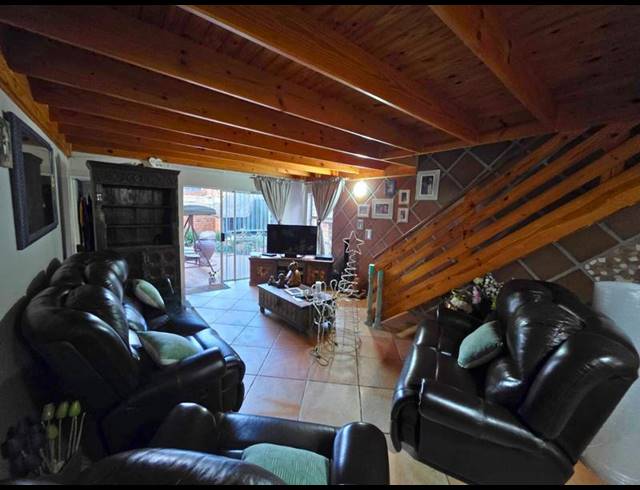 4 BEDROOM CLUSTER FOR SALE IN ALLEN GROVE